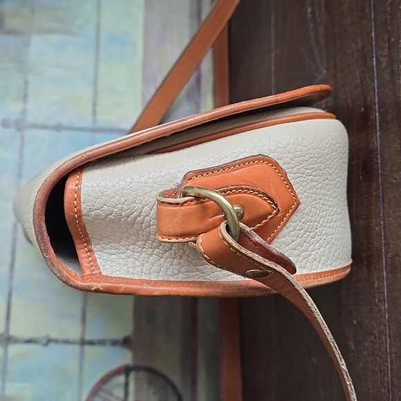 Dooney and Bourke vintage equestrian style bag - Picture 8 of 17